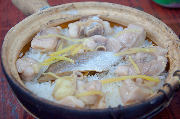 咸魚滑鶏飯 - 四季煲仔飯