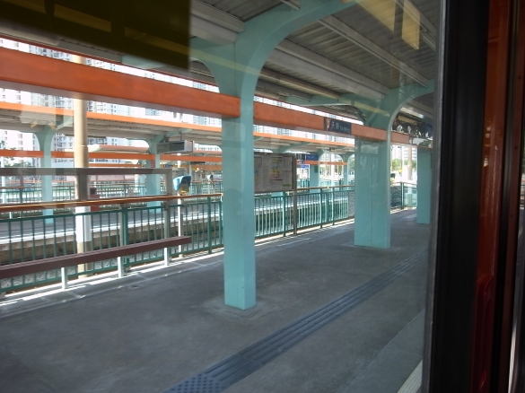 駅 - 軽鐵 LRT
